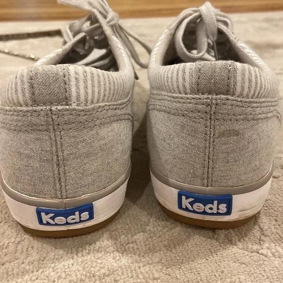 Keds canvas lace up size 10 - Picture 3 of 6